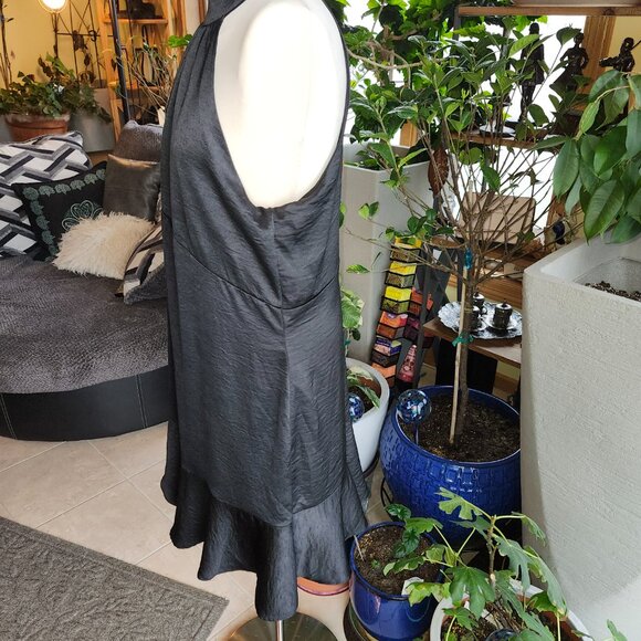 Elegant Nine West Black Crushed Satin Halter Mini Dress - Picture 8 of 13